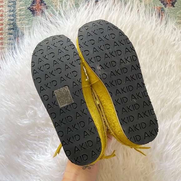 akid brand kids yellow suede sneaker boot boys shoe leather chukka moccasin 12 - Picture 4 of 12